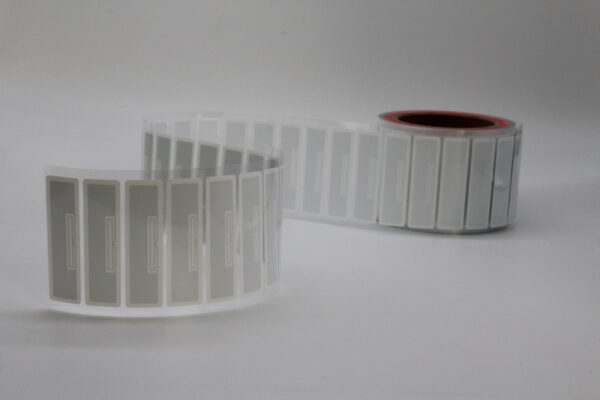 GE7020-R6P-UHF-RFID-Anti-liquid-Label-for-Retail-Liquid-Products-2-gecolen.com GE7020-R6P-UHF-RFID-Anti-liquid-Label-for-Retail-Liquid-Products-2-gecolen.com